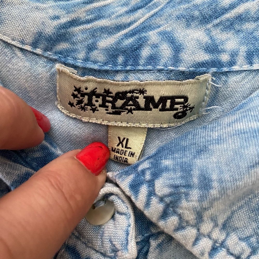 Tramp Button Front Dawn Tie-Front Sleeveless Wome… - image 7